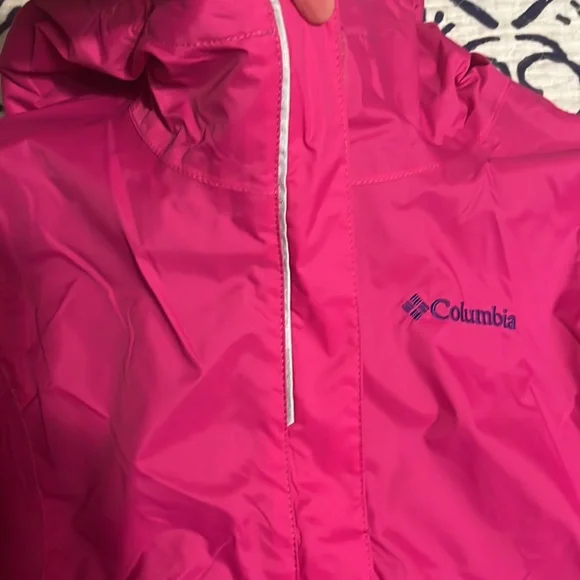 Columbia Omni-tech rain jacket. Juniors medium. Worn once - Picture 9 of 12